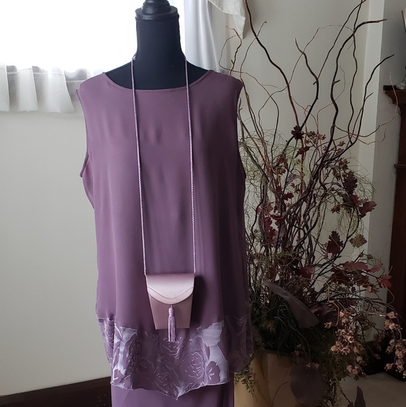 Silk Top & Skirt/Satin Purse - Picture 1 of 4